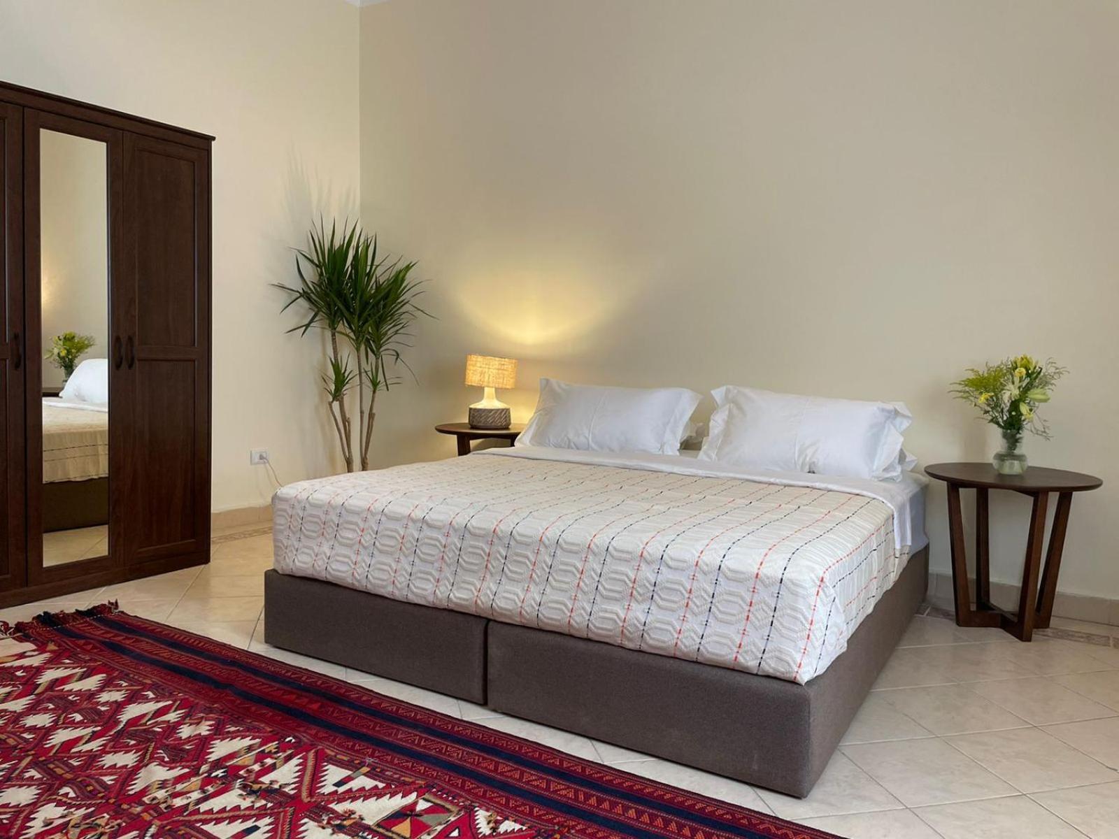 Luxury On The Nile - Zamalek Apartments Kairo Exteriör bild